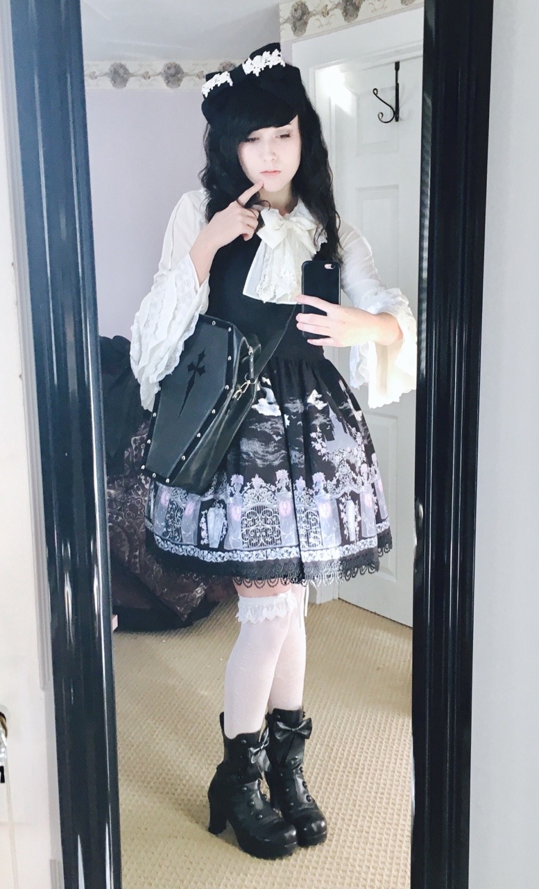 A coord of Vampire Requiem, a white blouse and OTKs, and black boots